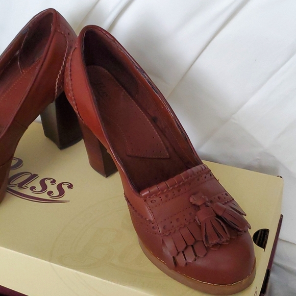 GH Bass Block Heel - Picture 2 of 4